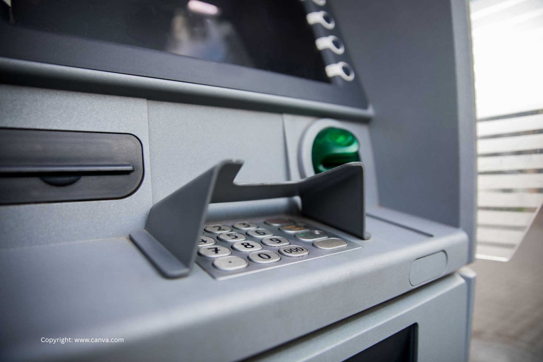 Een neie Bancomat zu Rëmeleng